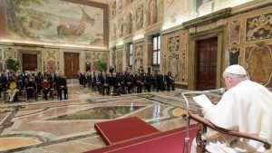 Papa Francesco: la lotta ai tumori, una forma di carità sociale