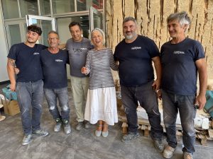 06 Helen Mirren con gli operai al Centro ILMA